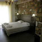 Iris Apartment *