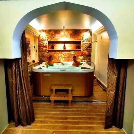 Iris Loutra Edipsou (Evia)