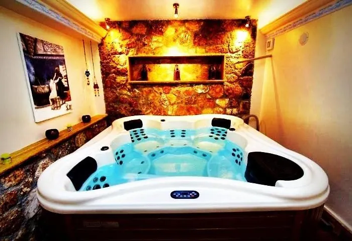 Iris Loutra Edipsou (Evia)